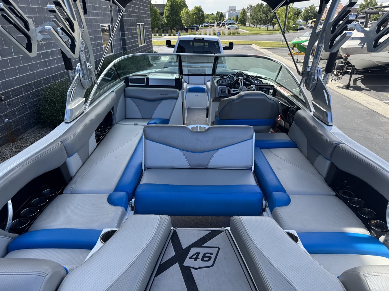 2017 Mastercraft X46 loaded with Big Motor Icon